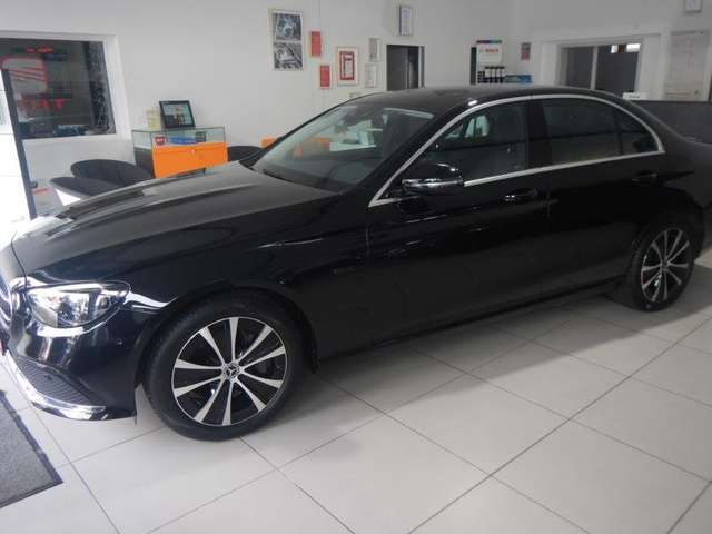 Mercedes-Benz E 300 Hybrid/Diesel/Elektric