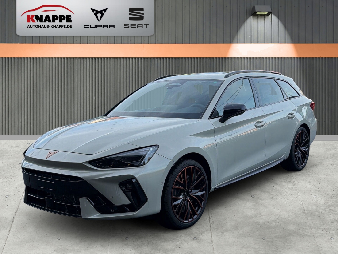 Cupra Leon Sportstourer 2.0 TSI 245 kW 4Drive VZ Panorama Matrix AHK