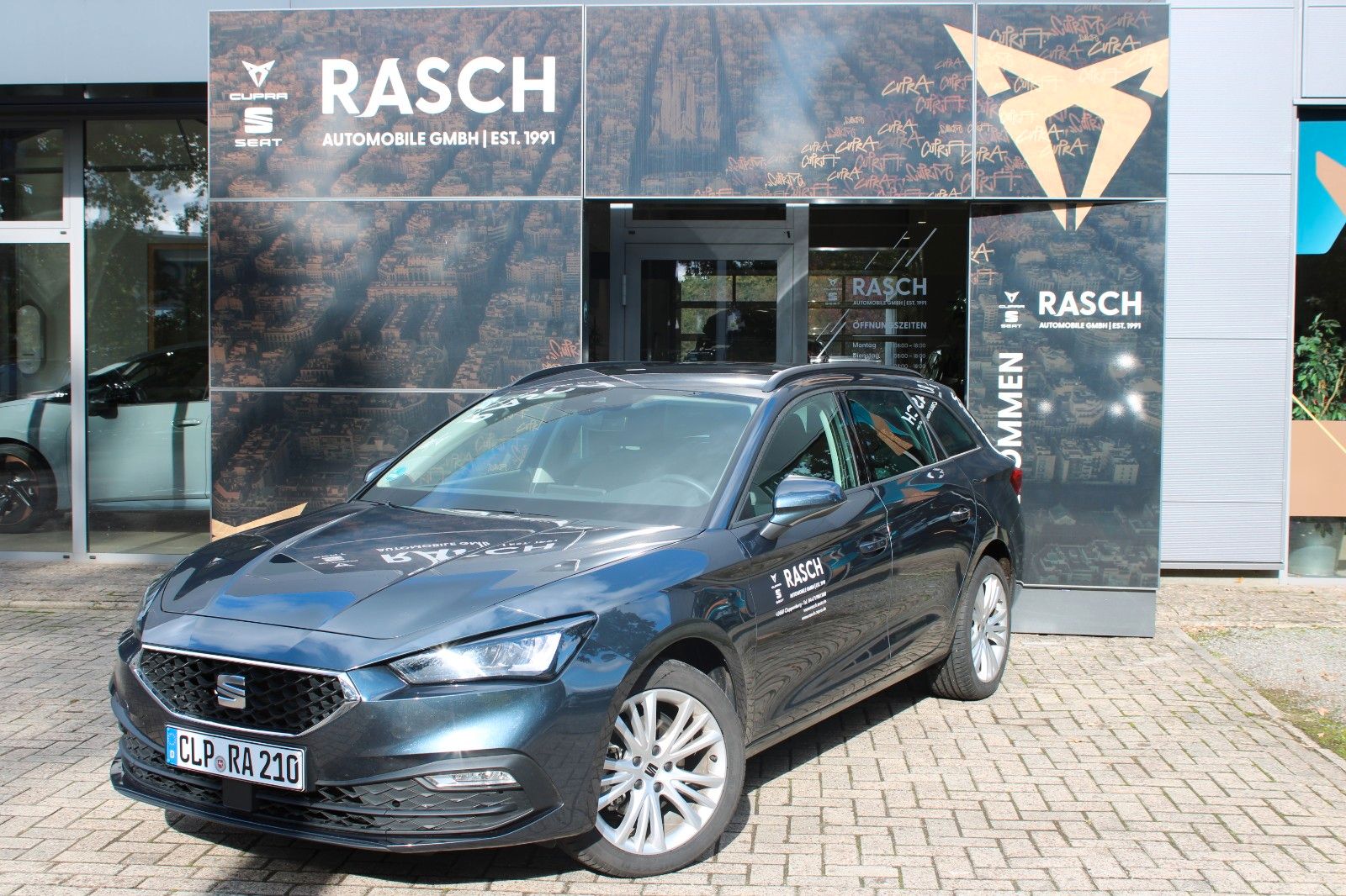 Seat Leon Sportstourer Style 1.5 eTSI DSG+SHZ+PDC+LED